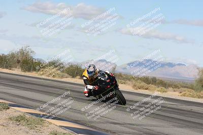 media/Nov-16-2025-Race Pace (Sun) [[8c5fa54630]]/Non Verified Riders (1st 20 Minutes)/3-Turn 3 Inside (11am)/